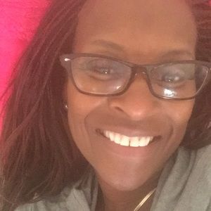 Meet your Posher, Gloria